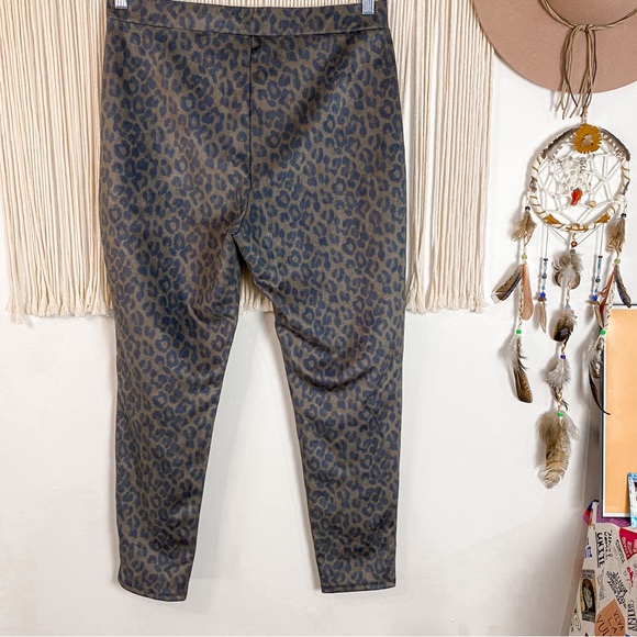 Ellen Tracy Animal Print Faux Suede Leggings Size Large - Picture 3 of 9